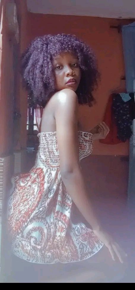 EDDY COLUMBA RELEASES STUNNING ATTRACTIVE PHOTOS OF HERSELF ONLINE