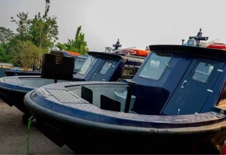 FG LAUNCHES EIGHT GUNBOATS TO FIGHT OIL THEFT 