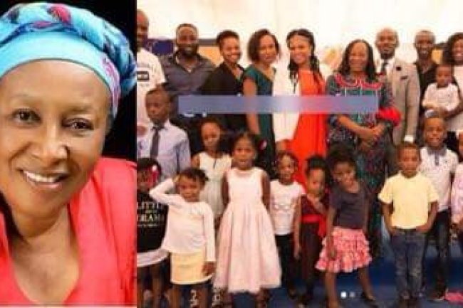 NOLLYWOOD ACTRESS, PATIENCE ỌZỌKWỌR POSES WITH HER 14 GRANDCHILDREN AND 10 CHILDREN IN NEW PICTURE