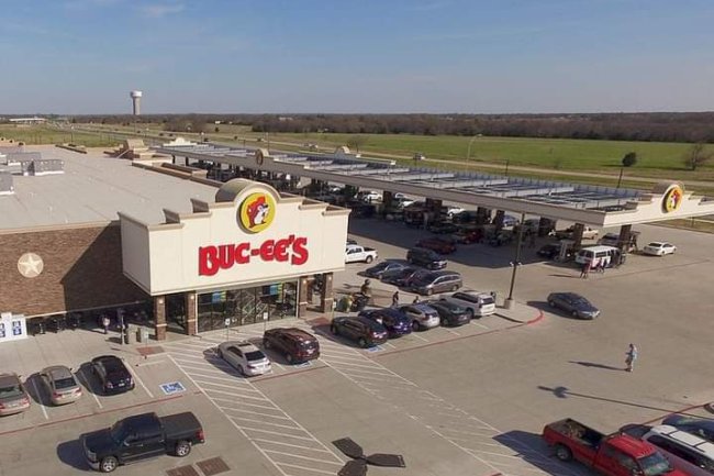MEET THE BUC-EE’S, OWNER OF THE LARGEST CONVENIENCE STORE AND GAS STATION IN THE WORLD 