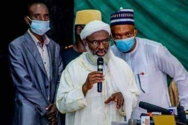 THIS GENTLEMAN (MAMU) IS ONLY HELPING; HE IS HELPING AND PEOPLE ARE BEING RESCUED - SHEIKH GUMI SPEAKS GOOD OF MAMU