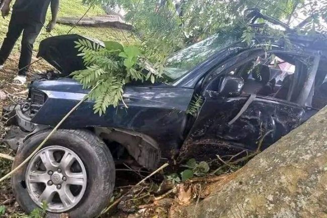 UNIDENTIFIED LADY INVOLVED IN AN AUTO CRASH IN CALABAR WHILE CATCHING HER HUSBAND WITH ANOTHER WOMAN