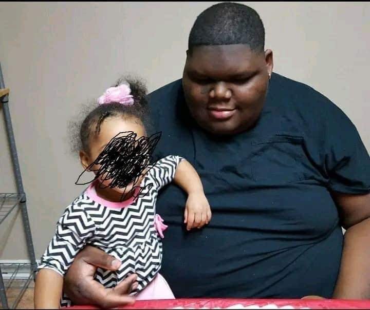 MAN WHO GOT INTO DEBT AND DROPPED OUT OF SCHOOL TO BECOME A FULL-TIME DAD HEARTBROKEN AFTER DISCOVERING HIS 6-YEAR-OLD DAUGHTER IS NOT HIS