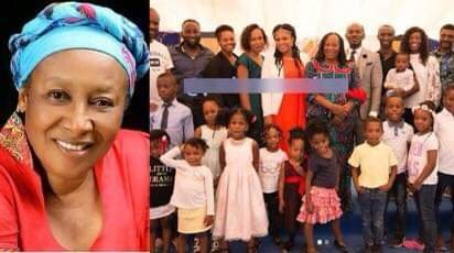 NOLLYWOOD ACTRESS, PATIENCE ỌZỌKWỌR POSES WITH HER 14 GRANDCHILDREN AND 10 CHILDREN IN NEW PICTURE