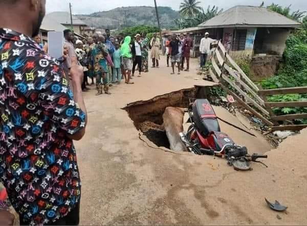 2 INJURED AS BRIDGE COLLAPSE IN IRAGBIJI, OSUN