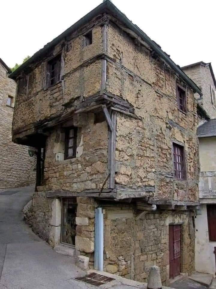 MEET THE OLDEST HOUSE IN FRANCE