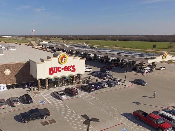 MEET THE BUC-EE’S, OWNER OF THE LARGEST CONVENIENCE STORE AND GAS STATION IN THE WORLD 