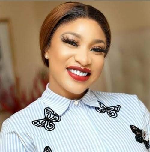 ACTRESS TONTO DIKEH OFFERS SCHOLARSHIP TO 1000 NIGERIAN STUDENTS