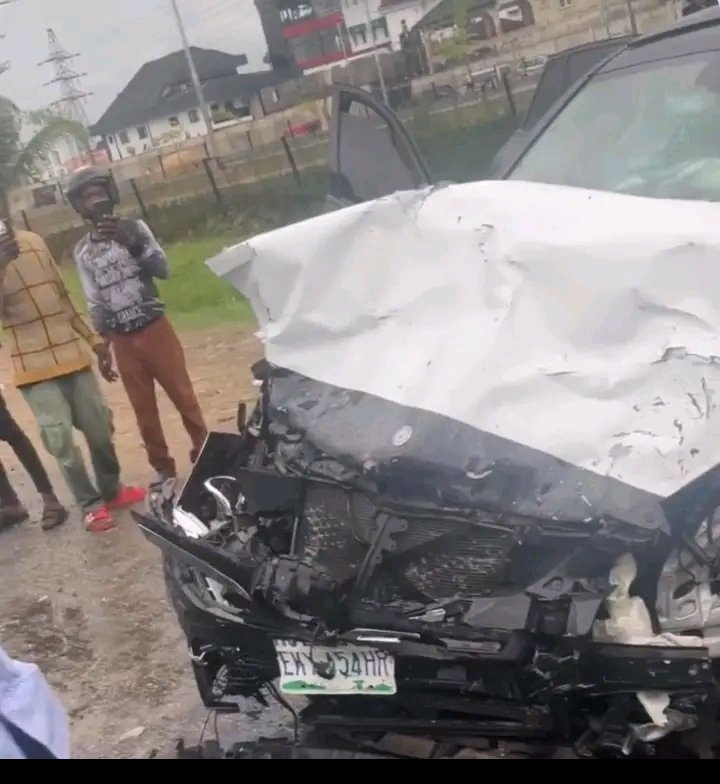 SKIT MAKER, OGA SABINUS SURVIVES AUTO CRASH