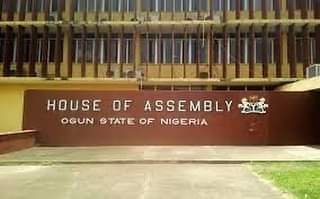OGUN ASSEMBLY SUSPENDS 2 MEMBERS OVER BREACH OF RIGHTS, PRIVILEGES OF HOUSE