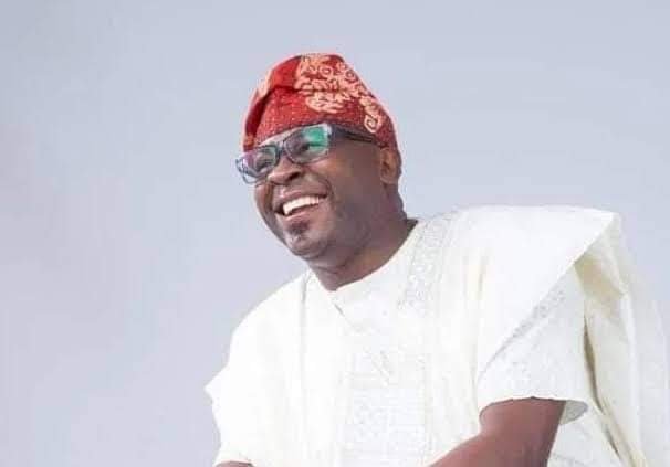 LAGOS STATE LABOUR PARTY CHAIRMAN, KAYODE SALAKO DECAMPED TO APC AFTER HE WAS ACCUSED OF WORKING FOR TINUBU IN LAGOS STATE BY OBIDIENT GROUP