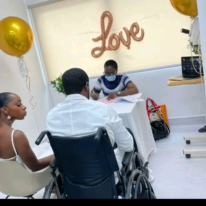COUPLE GET MARRIED ON HUSBAND'S SICK BED IN LAGOS