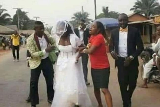 DRAMA AS WOMAN RUNS AWAY FROM HER WEDDING VENUE AFTER REALISING THAT HER HUSBAND-TO-BE IS NOT A CHEVRON STAFF