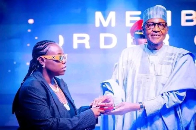 "SHE SHOULD HAVE RESPECTED THE OFFICE OF THE PRESIDENCY BLA BLA BLA — FR UGWU BLASTS THOSE THAT'S BLAMING TENI FOR NOT GREETING PRESIDENT MUHAMMADU BUHARI