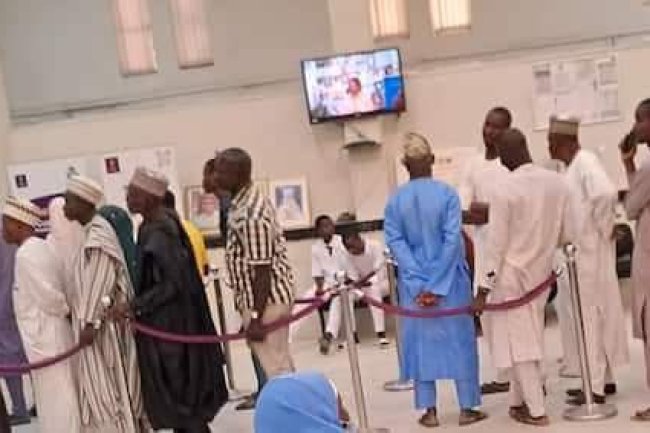 BANK PLEADS AS ANGRY MUSLIMS STORM POLARIS BANK BRANCHES DEMAND CLOSURE OF THEIR ACCOUNTS 