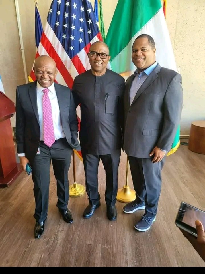 PETER OBI BESTOWS WITH HONORARY CITIZENSHIP OF DALLAS, U.S