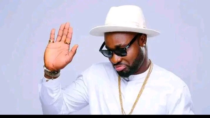 "I GOT ARRESTED AS I LANDED IN LAGOS MY PHONE HAS BEEN SEIZED, AND THEY WON'T ALLOW ME TO COMMUNICATE WITH MY PEOPLE." - HARRYSONG'S MANAGEMENT