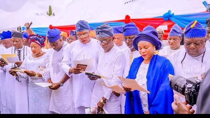 OSUN LG ELECTION: OYETOLA SWEARS IN 69 COUNCIL CHAIRMEN... CHARGES THEM TO HIT THE GROUND RUNNING, BE MAGNANIMOUS IN VICTORY 