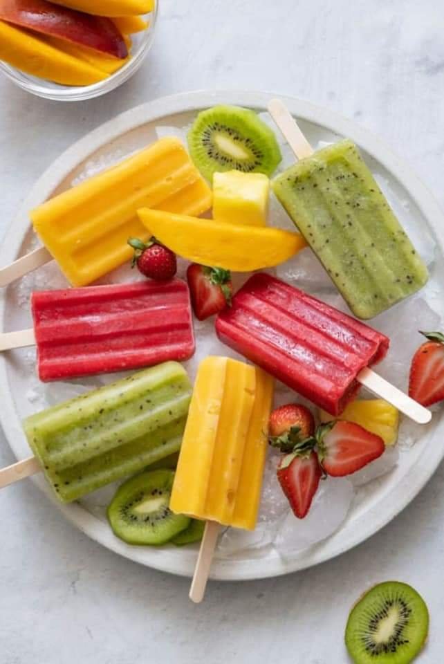 HOW TO MAKE FRUIT POPSICLES