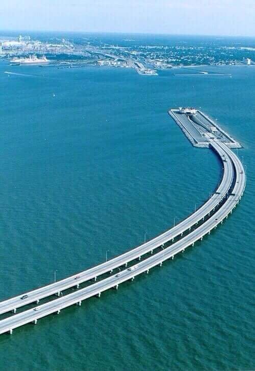 AMAZING INFRASTRUCTURE: SEE THE FANTASTIC ARCHITECTURAL ØRESUND BRIDGE CONNECTING SWEDEN AND DENMARK 