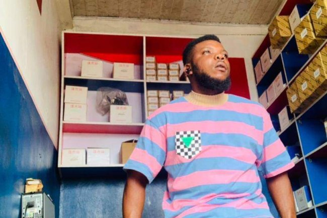 THE SECRET BEHIND THE UNFATHOMED SUCCESS OF A FAMOUS BUSINESS MAN EXPOSED