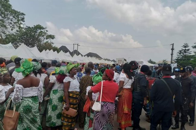 EXCITED CROWD WELCOMES TINUBU, SHETTIMA TO IMO