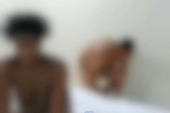 HEARTBREAKING AS MAN CATCHES HIS 9-MONTH PREGNANT WIFE WITH ANOTHER MAN IN HIS MATRIMONIAL BED 