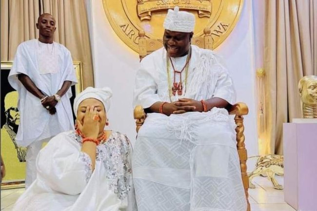 NKECHI BLESSING MEETS OONI OF IFE
