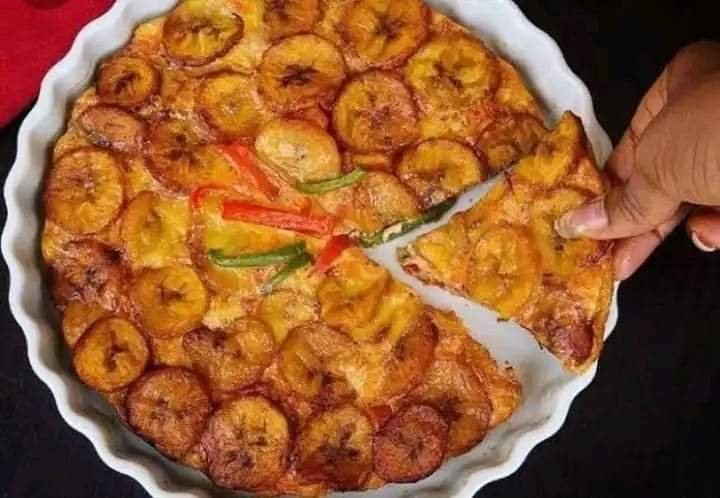 HOW TO MAKE PLANTAIN EGG PIZZA