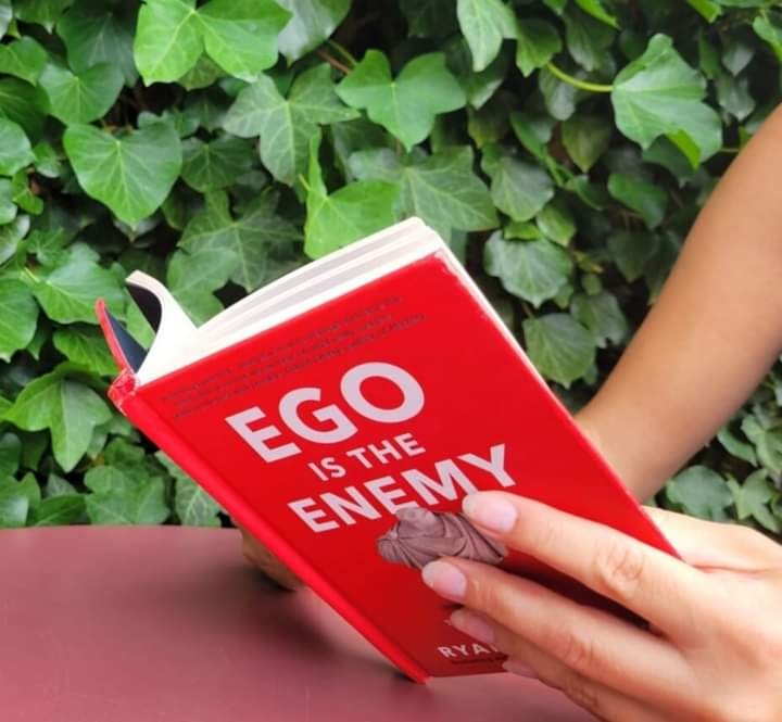 TOP 8 MOST POWERFUL LESSONS FROM THE BOOK "EGO IS THE ENEMY"