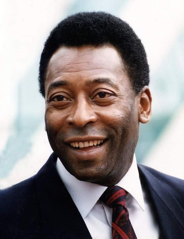 BRAZILIAN FOOTBALL LEGEND PELÉ LOSES FIGHT AGAINST CANCER, SAYS GOODBYE AT AGE 82