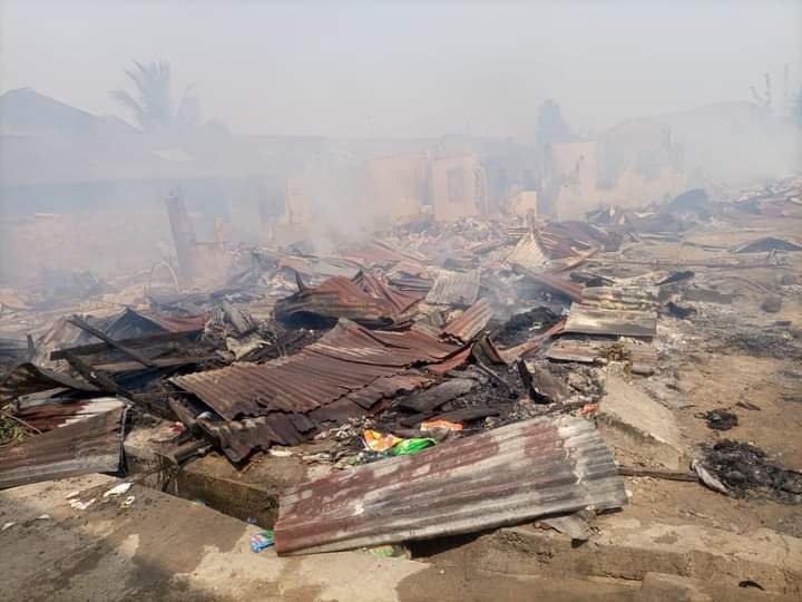 PHOTOS: FIRE RAZES HOUSES IN RIVERS