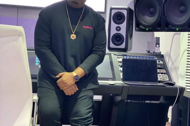 AS BIG AS DON JAZZY IS , HE STILL STARTED A BURGER BUSINESS 