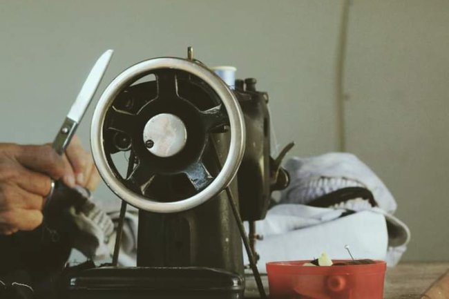 DO YOUR JOB AND DO IT WELL