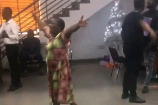 WOMAN CRIES OVER MISSING MONEY IN BANK