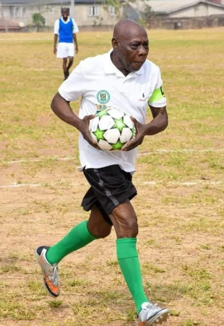 CHELSEA SHOULD SIGN OBASANJO AS HE DAZZLES AUDIENCE WITH FOOTBALL SKILL, SCORES HAT-TRICK