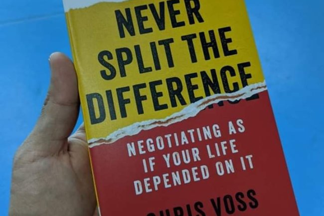 TOP 8 LESSONS LEARNED FROM THE BOOK "NEVER SPLIT THE DIFFERENCE"