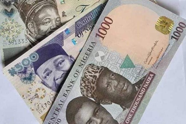 OLD NAIRA: N200, N500, N1000 NO LONGER LEGAL TENDER IN NIGERIA AS CBN OPENS PORTAL FOR NIGERIANS TO DEPOSIT OLD NOTES