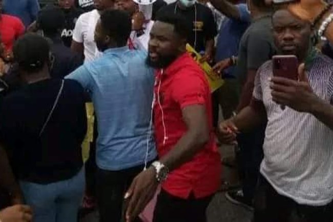 TWO GIRLS TESTS MANHOOD ALLEGEDLY STOLEN BY YAHOO YAHOO BOYS IN UYO