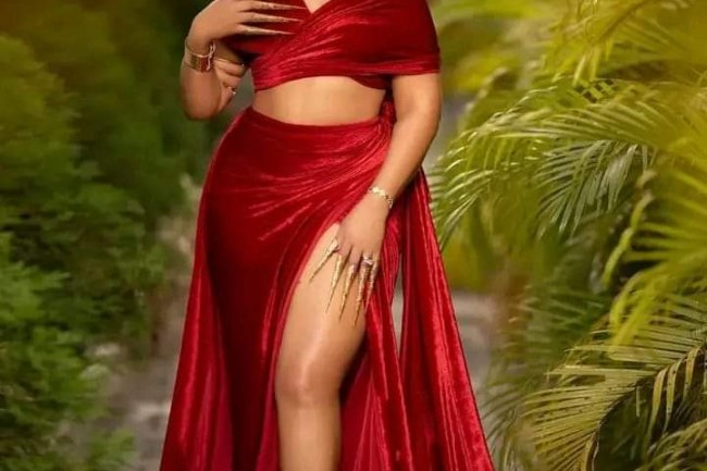 QUEENS DON'T NEED VALENTINE TO FEEL LOVED. YOU'RE LOVED ALWAYS! - OMOSEXY