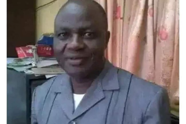 LASU STAFF SLUMPED AND DIED WHILE QUEUING IN A BANK TO WITHDRAW N5,000 NEW NOTES