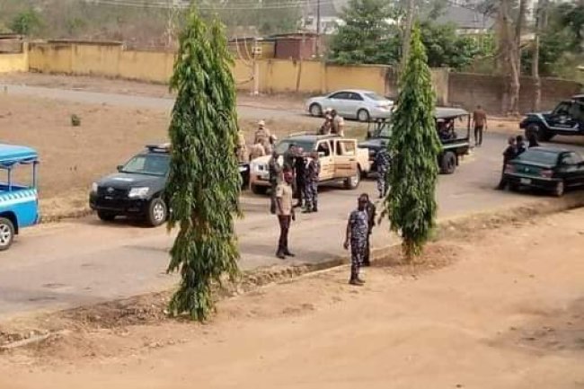 PHOTOS: POLICE BEGIN SHOW OFF FORCE IN OSOGBO