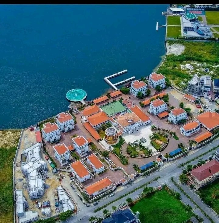 BANANA ISLAND, NIGERIA'S MOST EXCLUSIVE ESTATE WHERE THE RICHEST NIGERIANS ALIVE LIVE