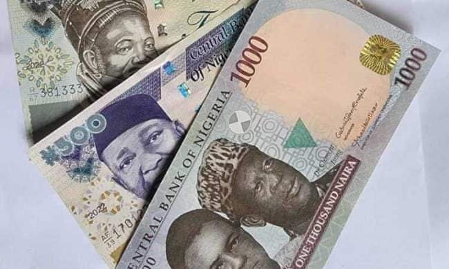 OLD NAIRA: N200, N500, N1000 NO LONGER LEGAL TENDER IN NIGERIA AS CBN OPENS PORTAL FOR NIGERIANS TO DEPOSIT OLD NOTES