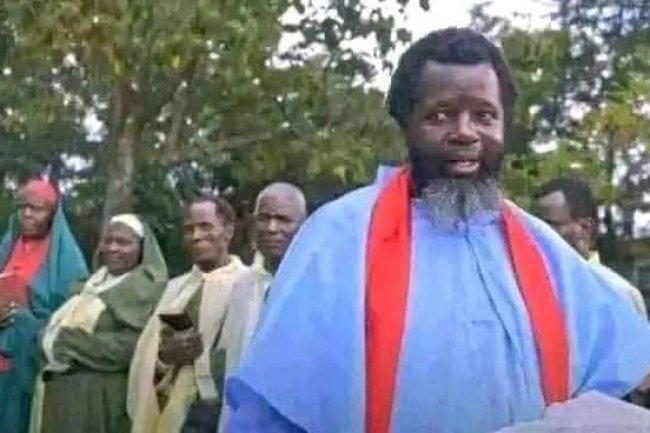 MAN WHO SAID HE'S JESUS CRIES OUT AFTER HIS COMMUNITY THREATEN TO CRUCIFY HIM TO RESURRECT LIKE THE MESSIAH 