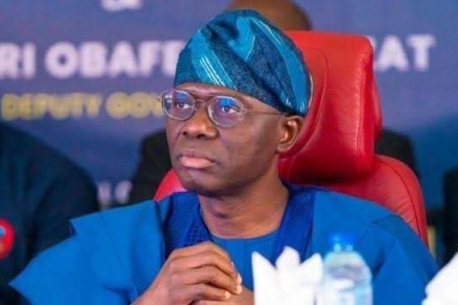 BREAKING! SANWO-OLU OFFERS FREE MEDICAL SCREENING TO IKORODU RESIDENTS, BEGS FOR VOTES