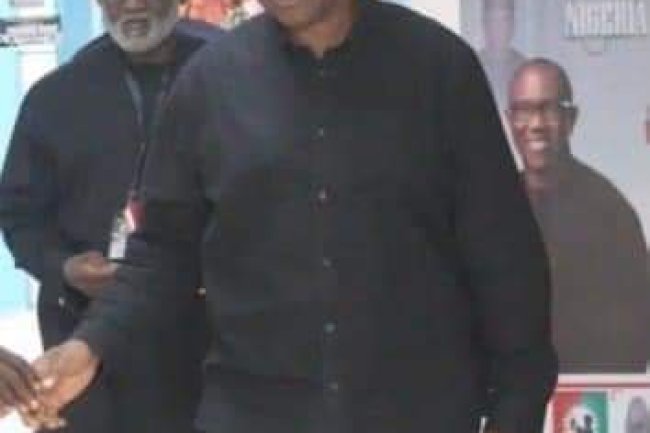 JUST IN: PETER OBI PERSONALLY HEADS TO COURT WITH LAWYERS FOLLOWING INEC’S REFUSAL TO ALLOW LABOUR PARTY INSPECT BVAS MACHINE, OTHER MATERIALS FROM PRESIDENTIAL ELECTION AS ORDERED BY COURT