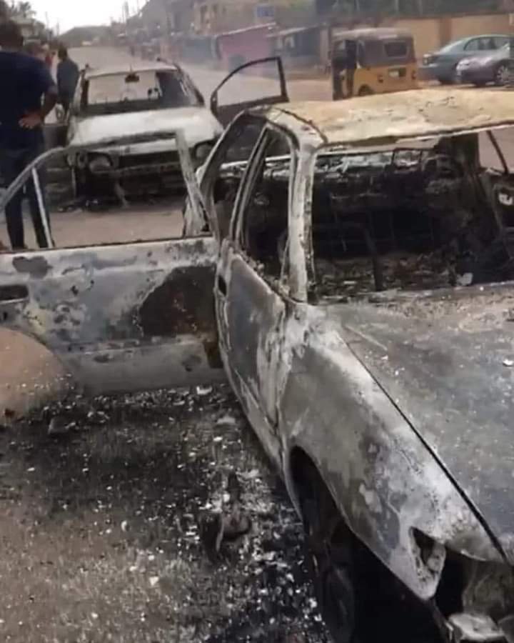 SIT-AT-HOME: HOODLUMS REPORTEDLY KILL ONE, BURN 7 VEHICLES IN ENUGU