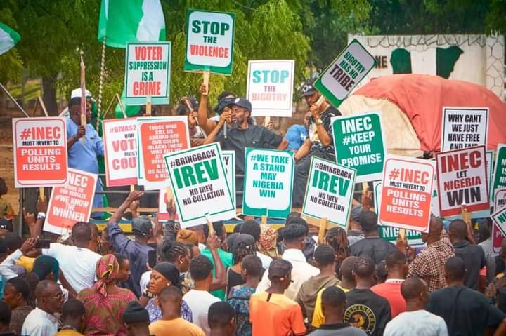 2023 ELECTIONS: PROTESTERS CALL FOR INTERIM GOVERNMENT, ARREST OF INEC CHAIRMAN