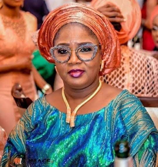 SUPPORT MY DAD, HE CAN’T DO IT ALONE, TINUBU’S DAUGHTER BEGS NIGERIANS